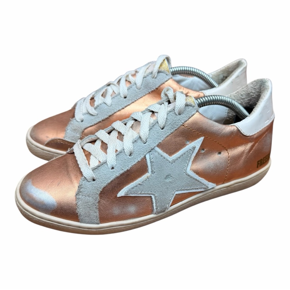 Freebird by Steven Madden Women's 7 Metallic Rose Gold Star Lace-Up Sneakers